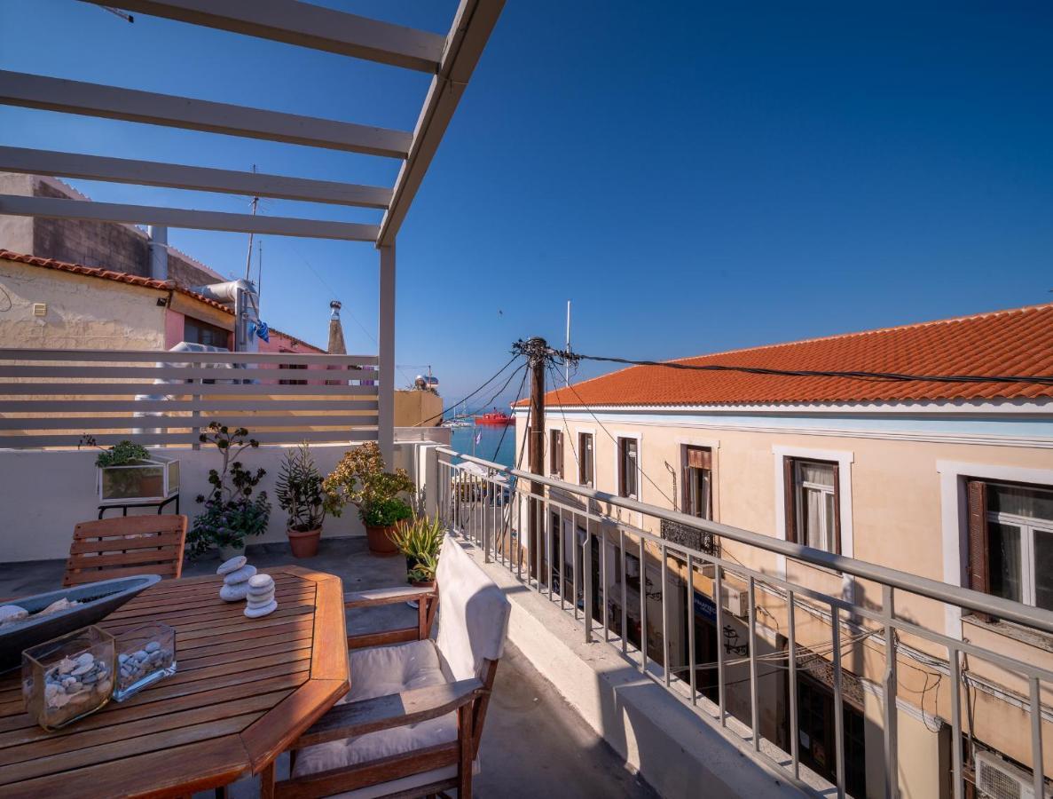 Apartmán The Roof - Flat Sea View In Aegina Town Exteriér fotografie